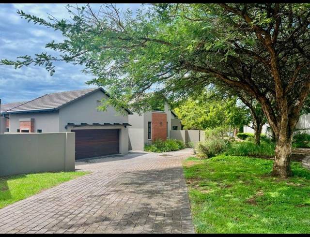 3 BEDROOM HOUSE FOR SALE IN COPPERLEAF ESTATE